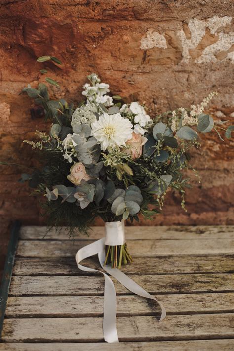 flowers for vintage wedding